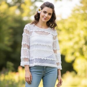 Lollipop Designed by Korea NWT Junior's S White Daisy Crochet Mesh Mod Retro Top